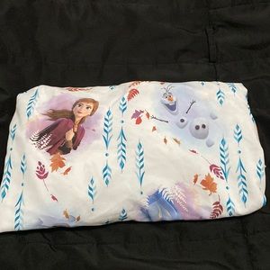 Frozen crib fitted sheet barely use